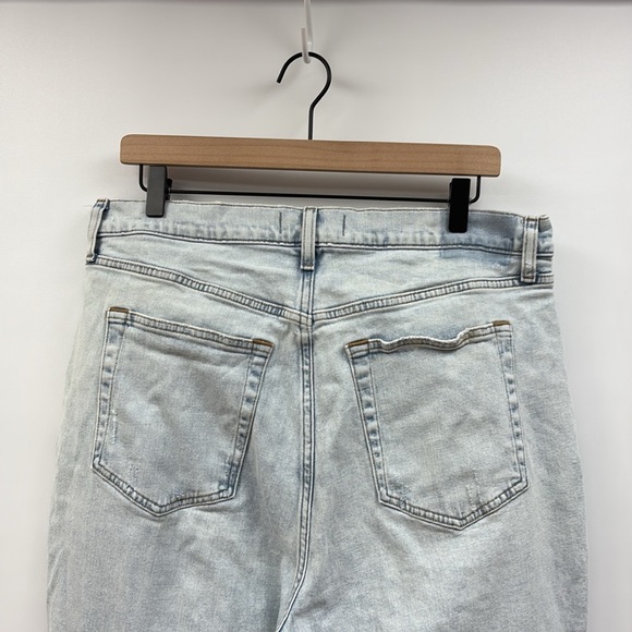 Abercrombie & Fitch The Slim Straight Ultra High Rise Slit Jeans Light Denim 33 - Picture 7 of 9